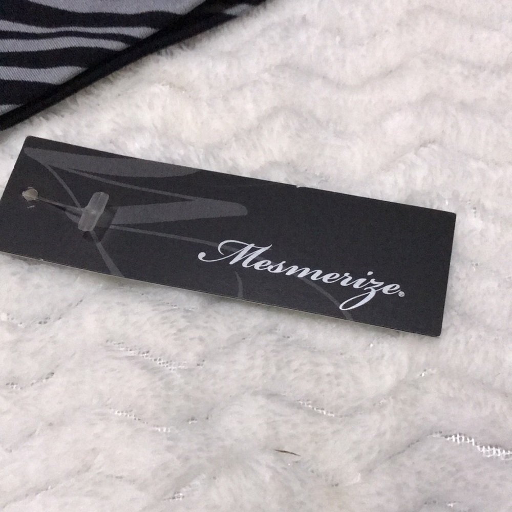 NWT Mesmerize faux wrap dress - Picture 14 of 16